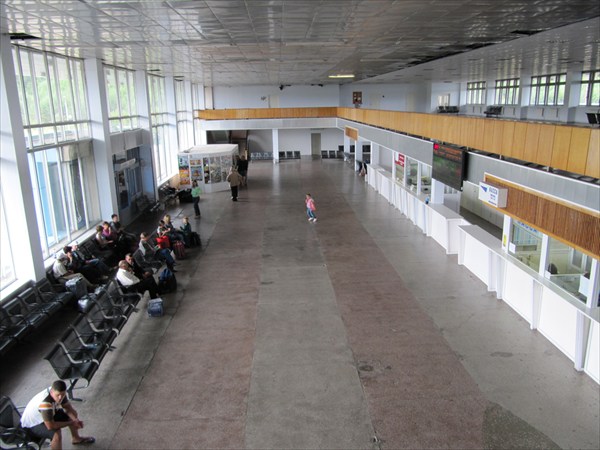 зал в аэропорту Черемшанка